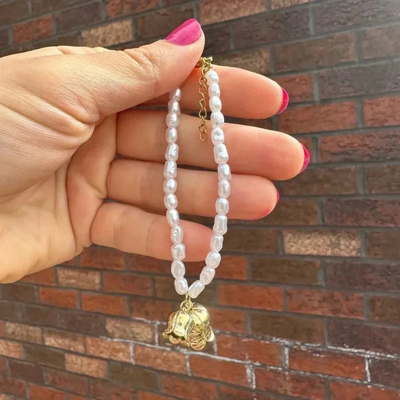 Anthropologie Freshwater Pearl Gold and White Beaded Bracelet - Picture 8 of 10